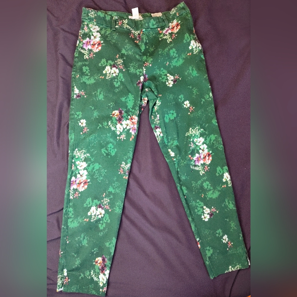 H&M Green Floral Mid-rise Pants, W/side zip. size: US 10